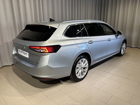 Skoda Superb 5 of 5