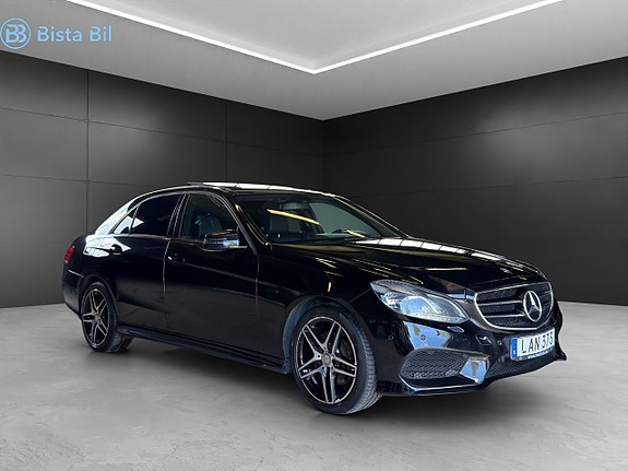 Mercedes-Benz E220 3 of 5