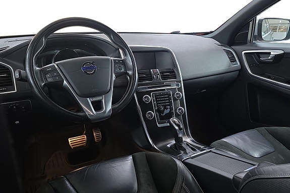 Volvo XC60 15 of 20