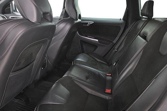 Volvo XC60 18 of 20