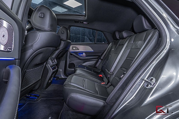 Mercedes-Benz GLE53 21 of 24