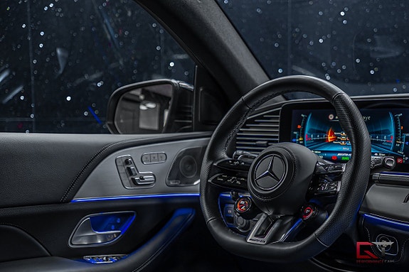Mercedes-Benz GLE53 22 of 24