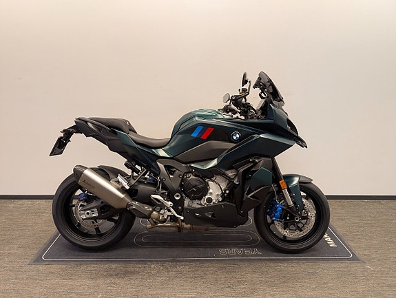 BMW M1000XR Aurelius Green Metallic Demo