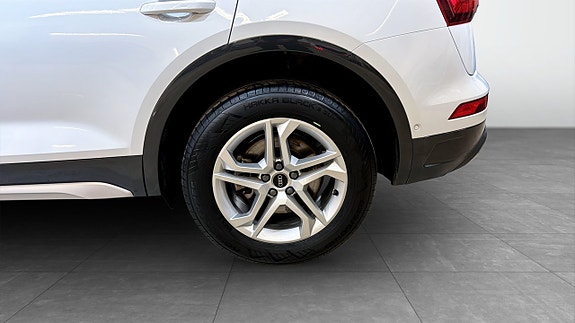 Audi Q5 6 of 23
