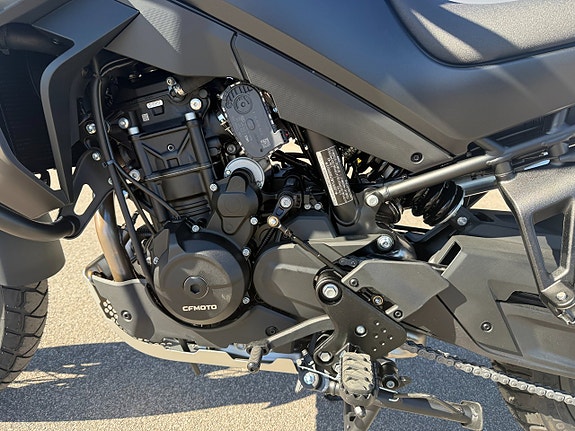 CFMOTO 800 MT Explore - Köp Online 12 of 16