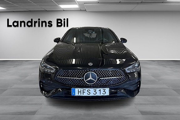 Mercedes-Benz CLA250 2 of 17