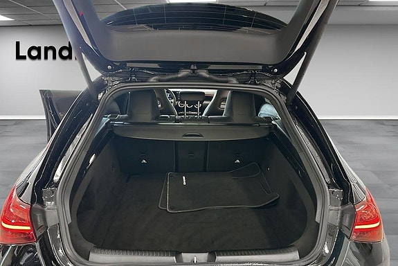 Mercedes-Benz CLA250 14 of 17