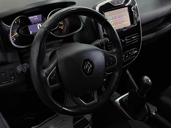 Renault Clio 2 of 5
