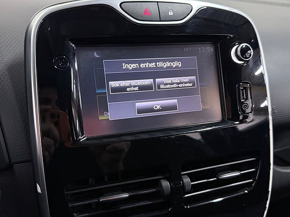 Renault Clio 17 of 23