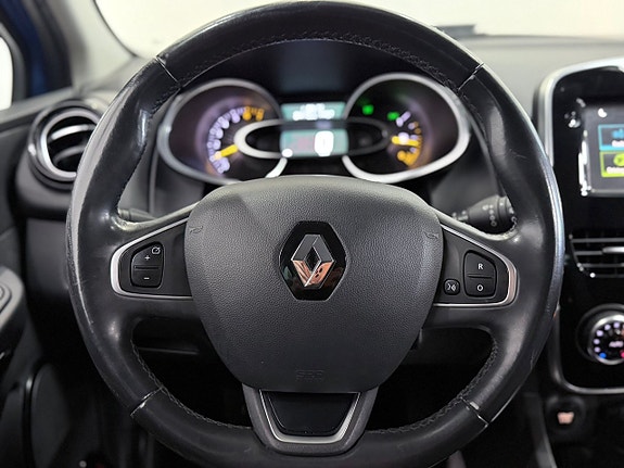 Renault Clio 14 of 23