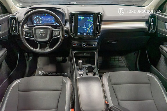 Volvo XC40 19 of 27
