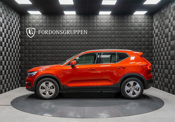 Volvo XC40 3 of 27
