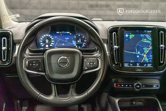 Volvo XC40 18 of 27