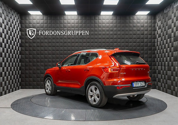 Volvo XC40 4 of 27