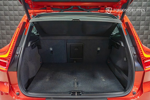 Volvo XC40 6 of 27