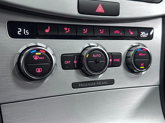 Volkswagen CC 19 of 25