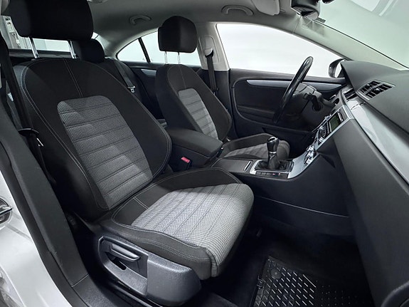 Volkswagen CC 11 of 25