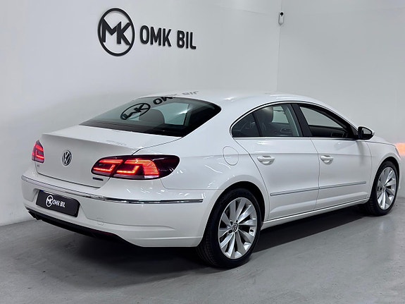 Volkswagen CC 3 of 5