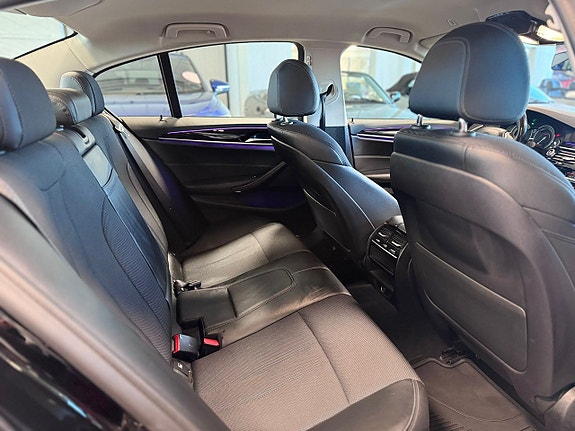 BMW 530e 9 of 16
