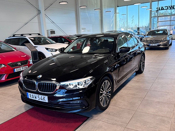 BMW 530e 3 of 5