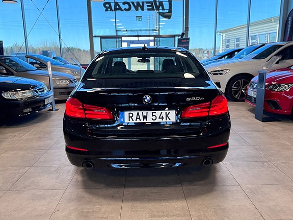 BMW 530e 5 of 5