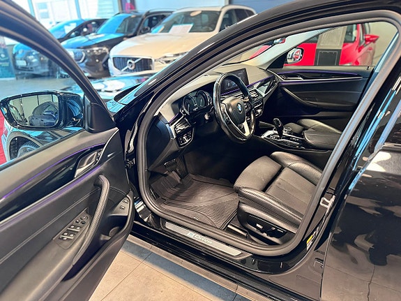 BMW 530e 11 of 16