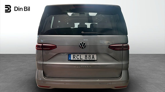 Volkswagen Multivan 5 of 5