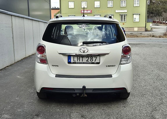 Toyota Verso 4 of 5