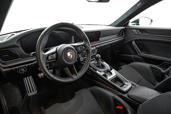 Porsche 992 12 of 30