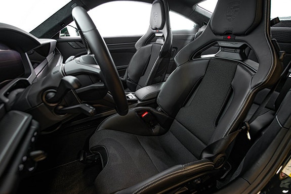 Porsche 992 15 of 30
