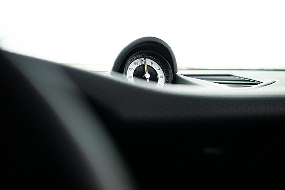 Porsche 992 27 of 30