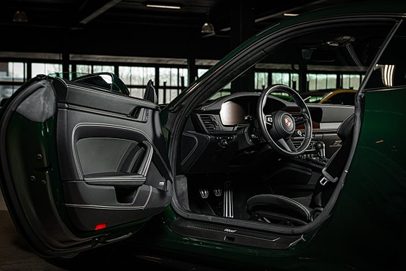 Porsche 992 10 of 30