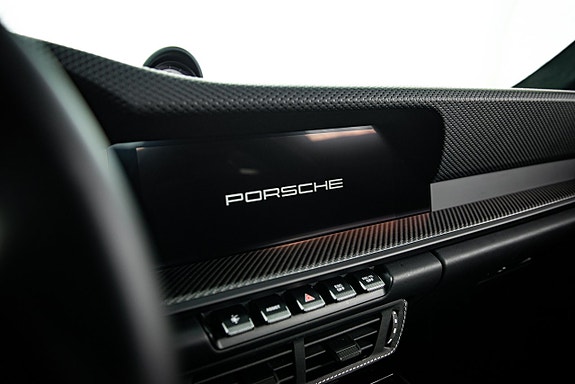 Porsche 992 24 of 30
