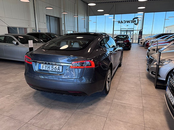 Tesla Model S 7 of 14