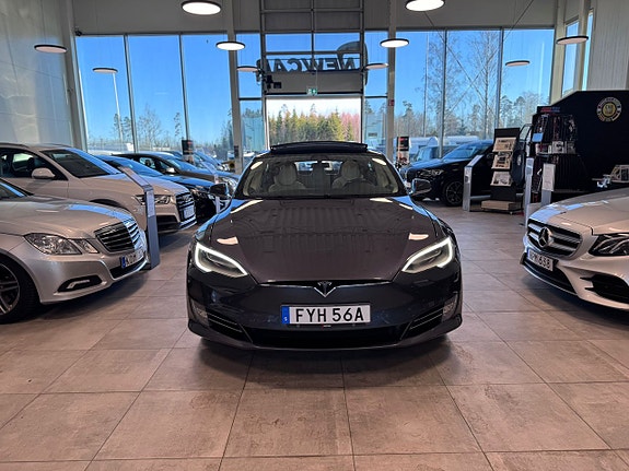 Tesla Model S 2 of 14