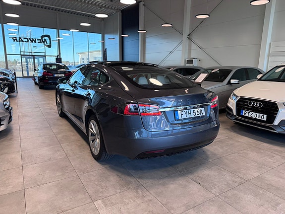Tesla Model S 5 of 14