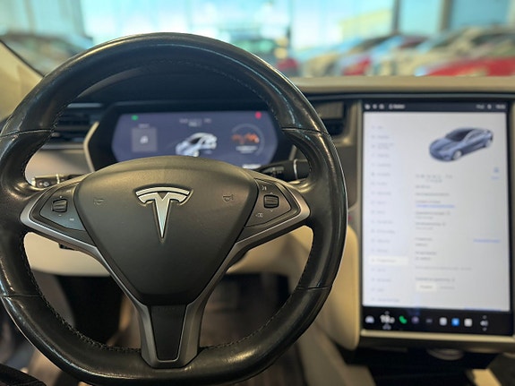 Tesla Model S 14 of 14