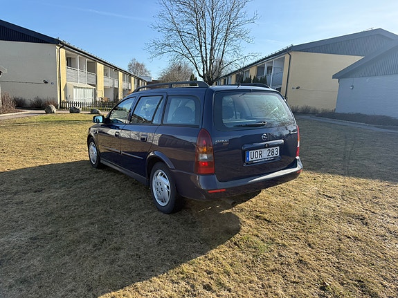 Opel Astra 3 of 5