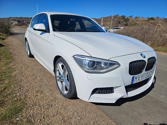 BMW 118d 2 of 8
