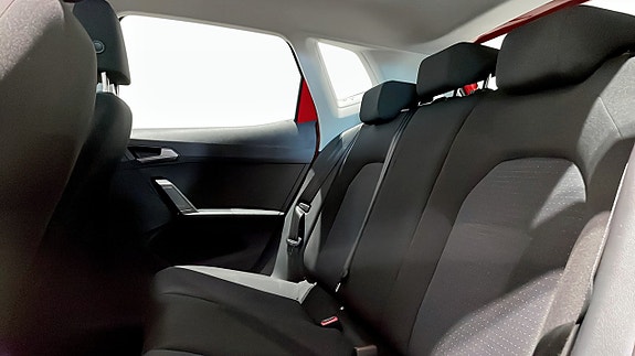 Seat Arona 15 of 15