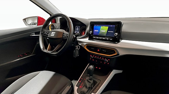 Seat Arona 14 of 15