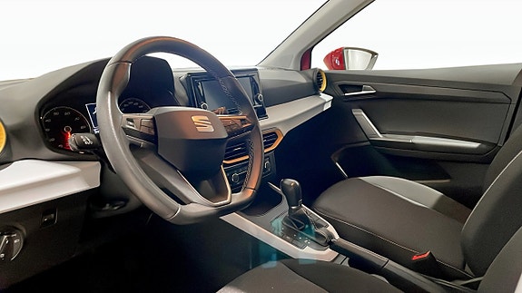 Seat Arona 10 of 15