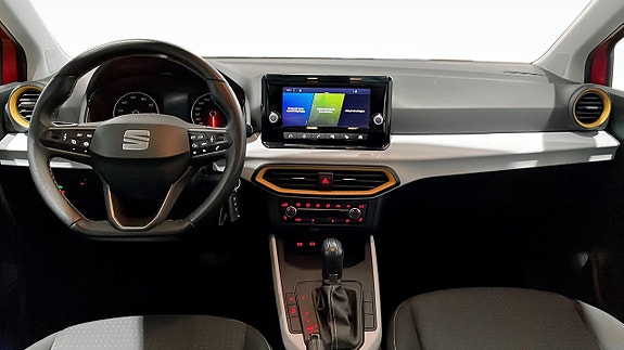 Seat Arona 12 of 15