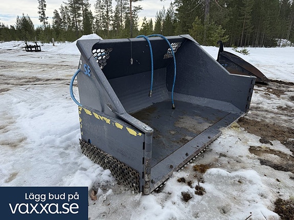 Multiskopa SE Equipment 3.7m3 Stora BM