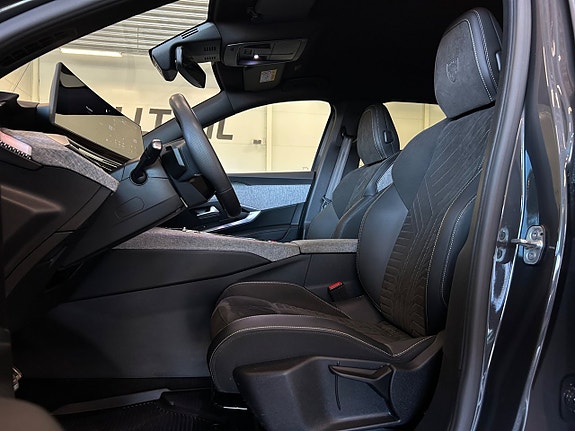 Peugeot e-3008 13 of 30