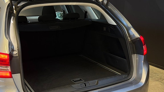 Peugeot 308 SW 21 of 22