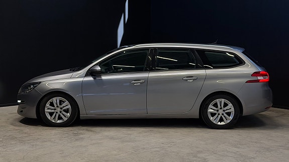 Peugeot 308 SW 4 of 5