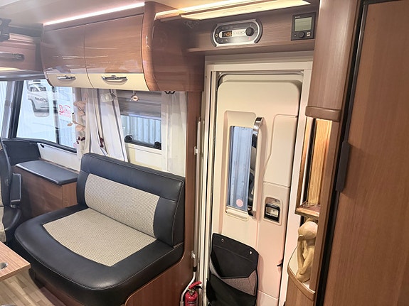LMC i 585 Comfort Taksäng B-körkort 1-år garanti 15 of 23