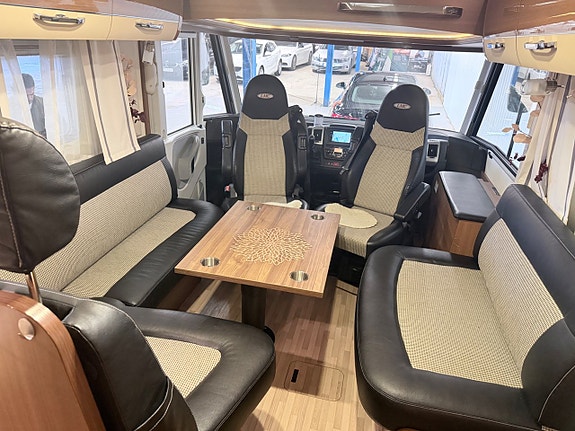 LMC i 585 Comfort Taksäng B-körkort 1-år garanti 13 of 23