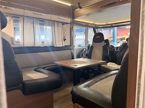 LMC i 585 Comfort Taksäng B-körkort 1-år garanti 14 of 23